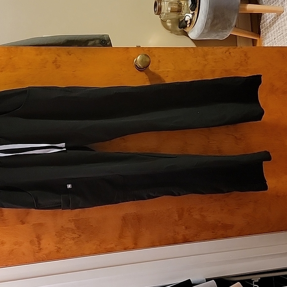 Figs Yola Pants 🐈‍⬛️ - Picture 2 of 4